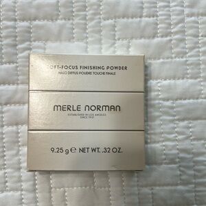 Merle Norman finishing powder